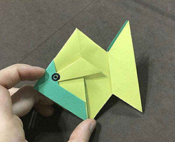 小金鱼的折纸教程